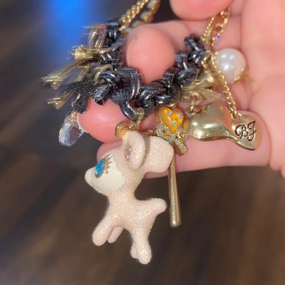 VINTAGE Girl’s Betsey Johnson Charm bracelet NEW